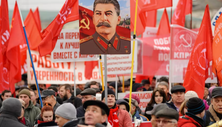 70 vjet pas vdekjes së tij, fantazma e Stalinit ende ndjek Rusinë