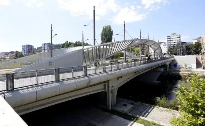Qeveria e Kosovës përkrah hapjen e Urës së Ibrit