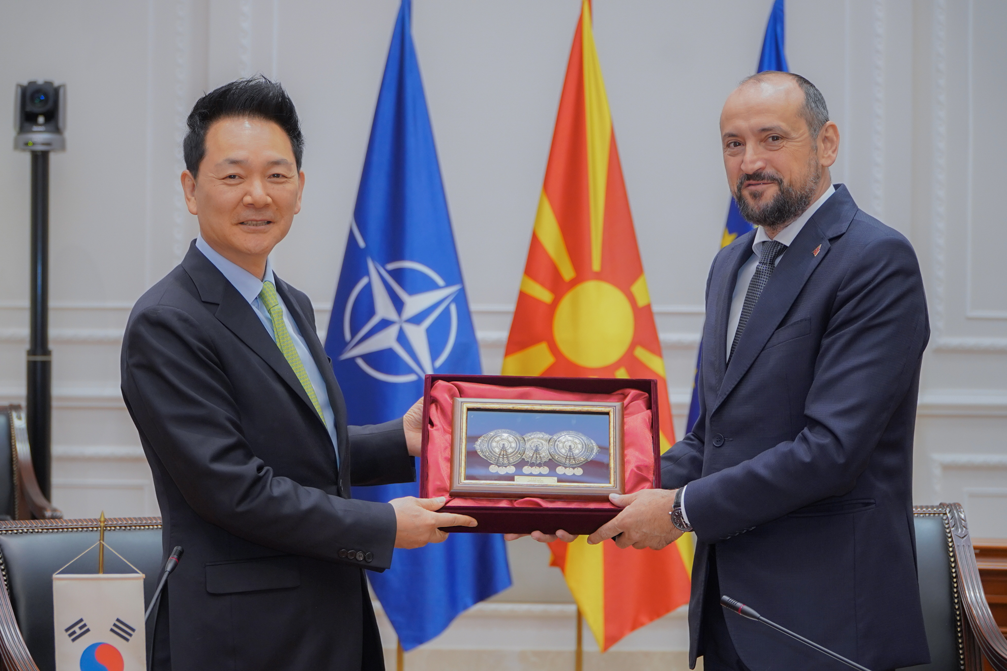 Zëvendëskryeministri Bytyqi priti një delegacion nga Koreja e Jugut të kryesuar nga Jang Sung Min, këshilltar i lartë strategjik i Presidentit të Koresë së Jugut