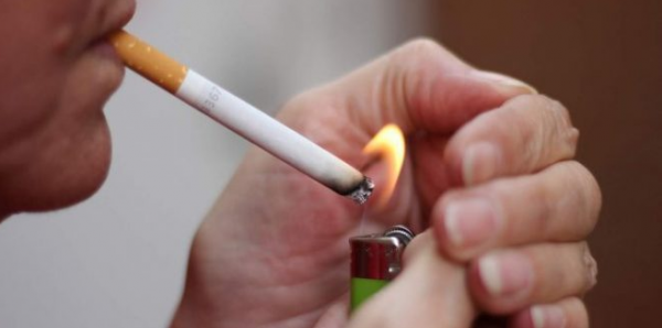 Shifra shqetësuese për duhanpirjen te minorenët/ 12,4% nga mosha 13 deri 15 vjeç konsumojnë duhan