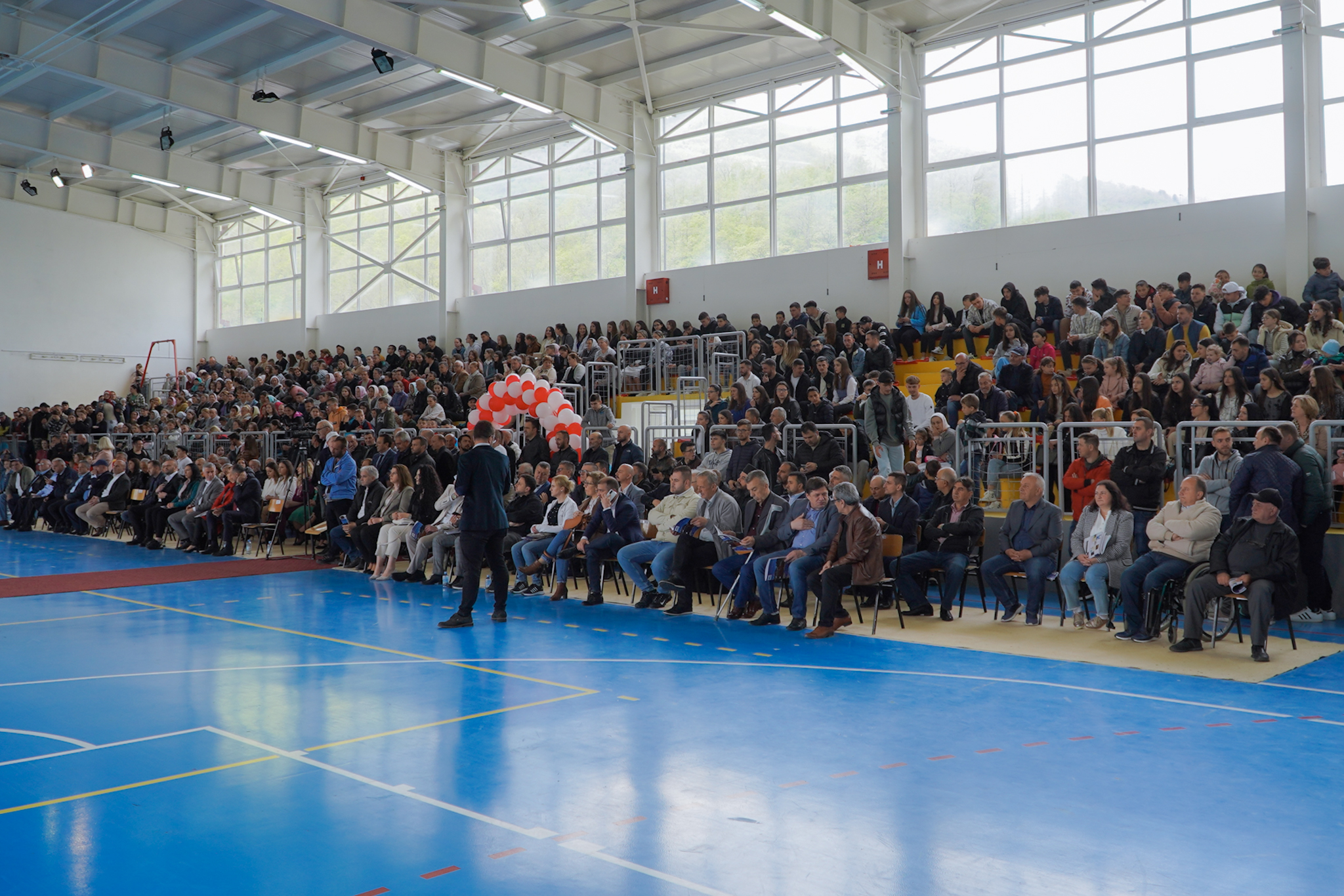 Komuna e Mavrovës dhe Rostushës i dha mirënjohje zëvendëskryeministrit Bytyqi për ndërtimin e rrjetit të ujësjellësit në fshatin Skudrinje