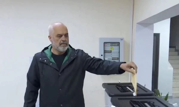 Nis numërimi i votave, Rama publikon projeksionin e rezultatit të zgjedhjeve Nis numërimi i votave, Rama publikon projeksionin e rezultatit të zgjedhjeve