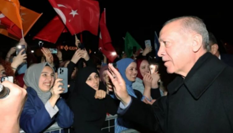 Erdogan paraqitje befasuese në Stamboll, ja për çfarë bëhet fjalë