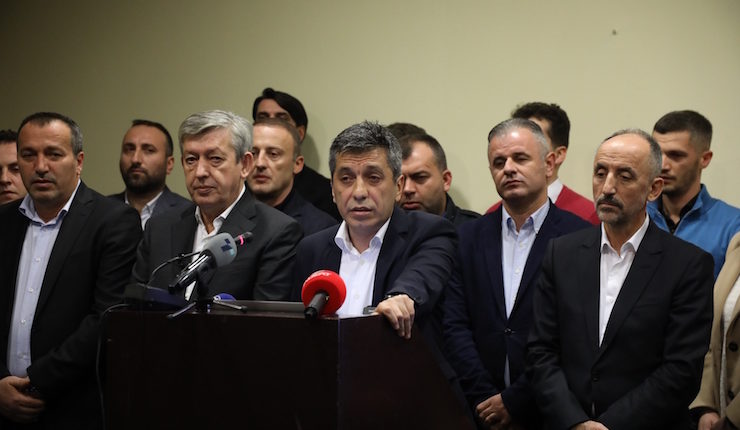 Presioni i “Grupit të zjarrit” a po e zgjon nga gjumi Qeverinë dhe qeveritarët