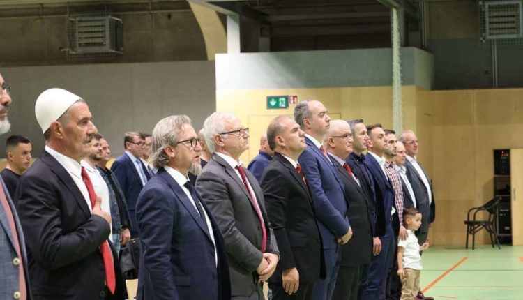 Në Vienë u mbajt manifestimi kushtuar Lidhjes së Prizrenit dhe Çlirimit të Kosovës, prezent edhe Lulzim Jashari