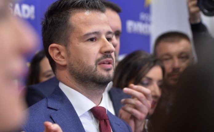 Mali i Zi: Mbi 92 e votave të numëruara, prin lëvizja e presidentit Milatoviq