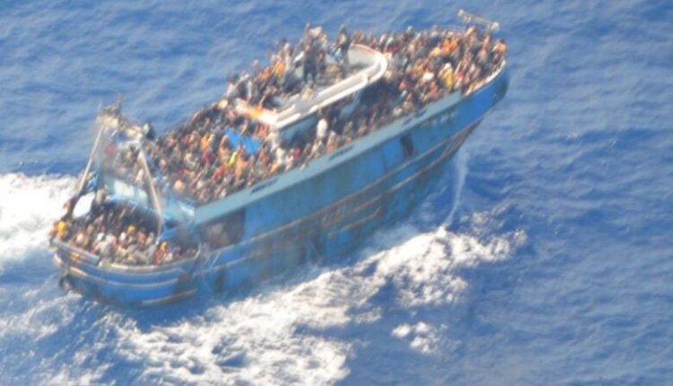 Detaje tronditëse nga anija e mbytur në Greqi: Mbi 100 fëmijë në bord