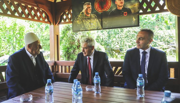 Grubi: Hashim Thaçi me shokë janë themeli i lirisë dhe shtetësisë së Kosovës