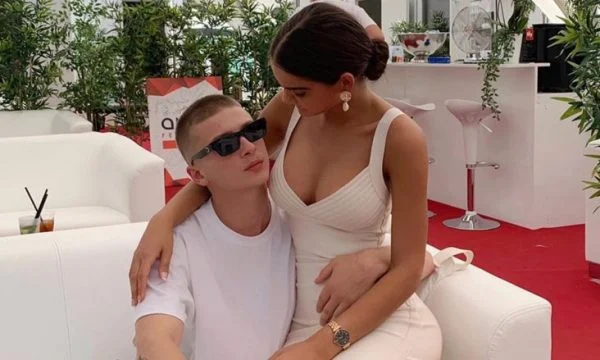Krizë mes Feros dhe Arbenitës Krizë mes Feros dhe Arbenitës