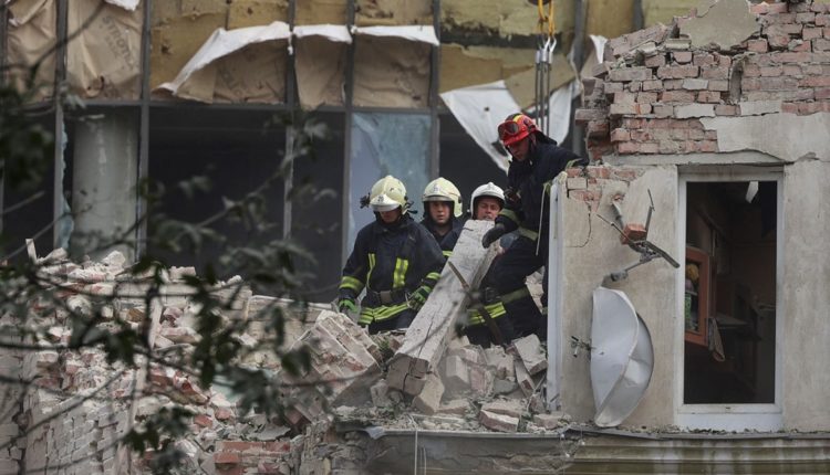 Shkon në 10 numri i të vrarëve nga sulmi me raketa ruse në Lviv të Ukrainës