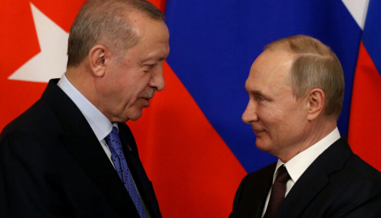 Erdogan pritet të takohet me Putinin pas bisedimeve me Zelensky