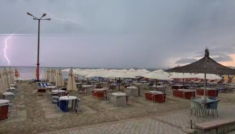 Në Shqipëri po bien temperaturat, nga nesër shi dhe rrebeshe