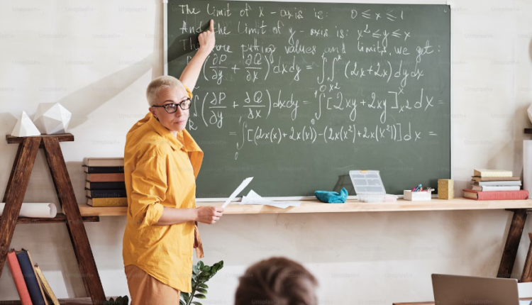Sa paguhet një mësues në Zvicër? Kjo është paga që merr një mësues në Zvicër