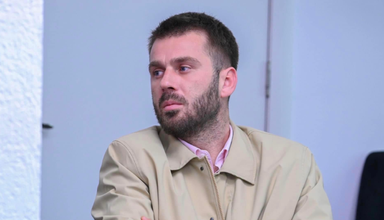 Këshilltari i Konjufcës: Serbët e veriut nuk e përkrahën krimin e orkestruar nga Serbia, Vuçiqi ua faturoi atë