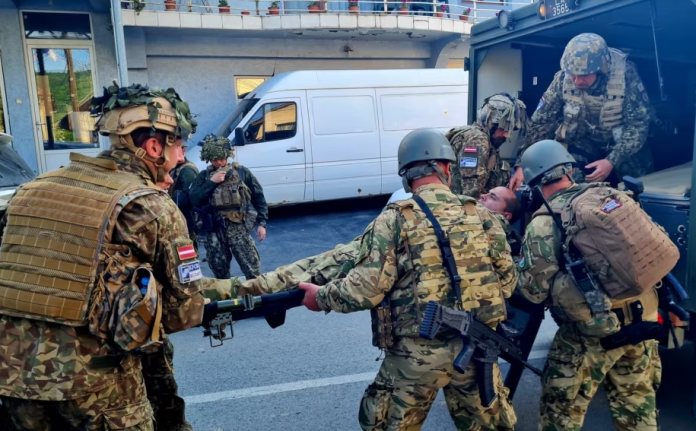 Gati katër muaj pas sulmeve kundër KFOR-it në veri: Ku arritën hetimet? Gati katër muaj pas sulmeve kundër KFOR-it në veri: Ku arritën hetimet?