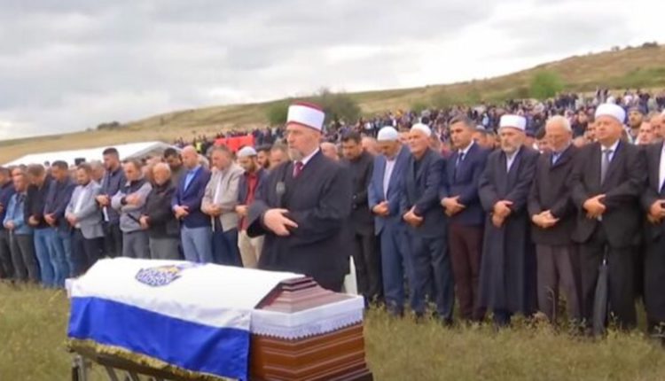 Përcillet për në banesën e fundit polici Afrim Bunjaku