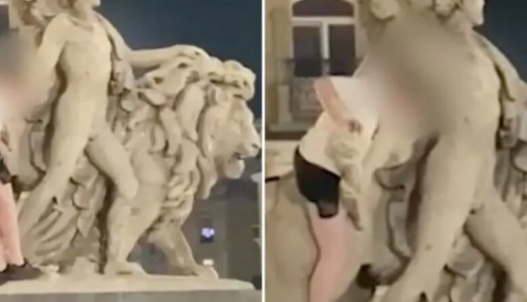 Turisti i dehur shkatërron skulpturën në Bruksel, arrestohet! Rrezikon gjobën e majme