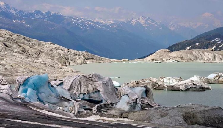 Zvicra ka humbur 10 për qind të akullnajave të saj në dy vjetët e fundit