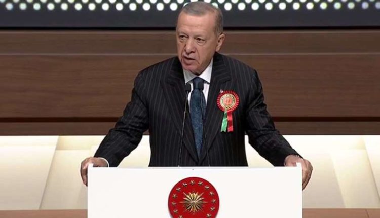 Erdogan: Turqia është e gatshme të ndihmojë në ndalimin e luftimeve midis Izraelit dhe Hamasit