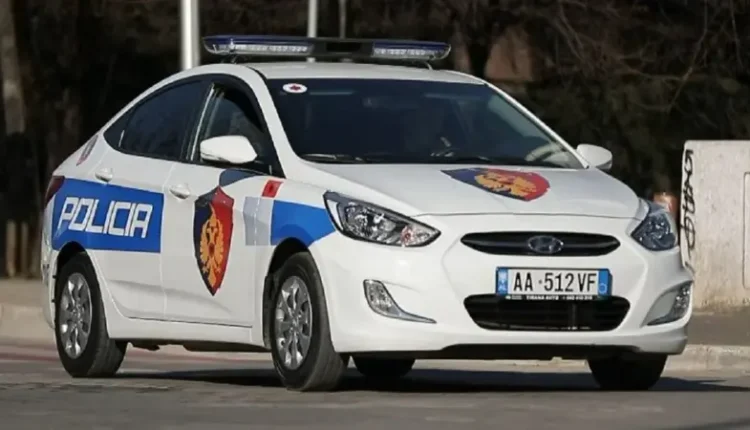 Merrnin 500 euro për person/ Dy të arrestuar në aksin Milot-Lezhë, po transportonin 12 emigrantë të paligjshëm