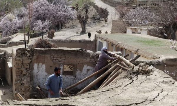 Tërmet 6.2 ballë në Afganistan Tërmet 6.2 ballë në Afganistan