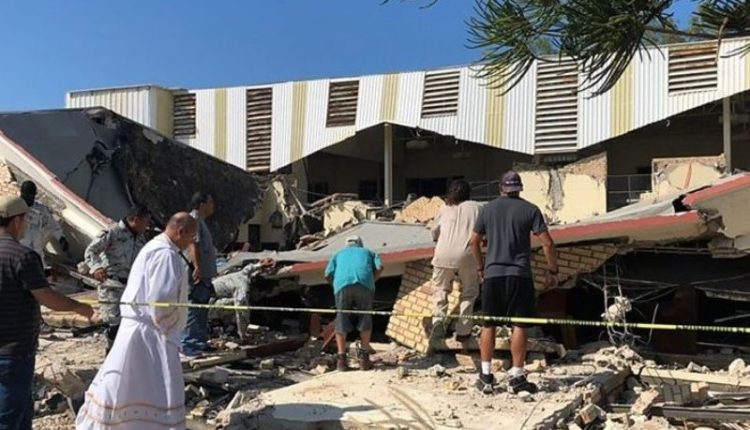 Nëntë të vdekur pas shembjes së çatisë së një kishe në Meksikë