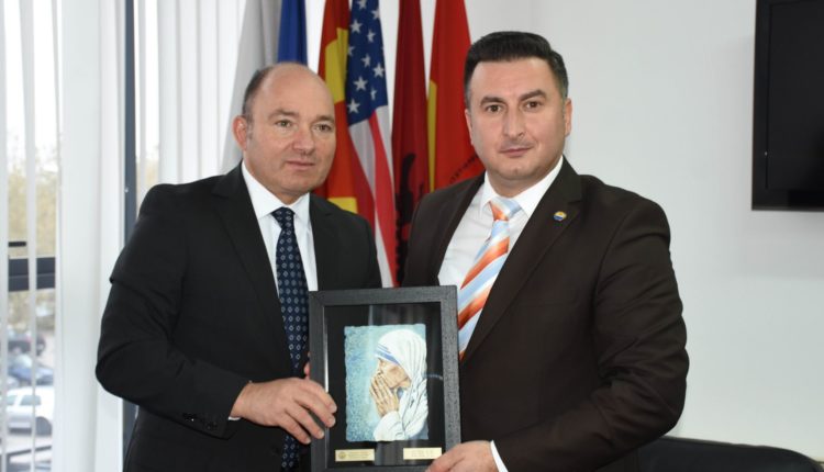 Ambasadori i ri i Austrisë në vendin tonë Martin Pammer e vizitoi Universitetin e Tetovës