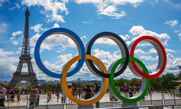 IOC merr vendimin përfundimtar për atletët rusë e bjellorusë lidhur me pjesëmarrjen në LO 2024