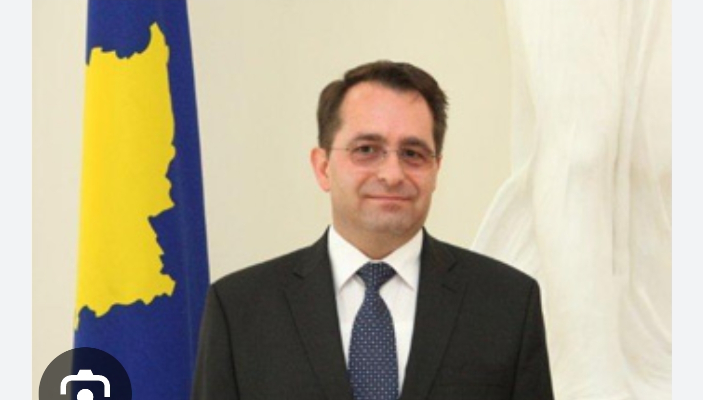 Ish ambasadori: Futja e VV-së në zgjedhje në Maqedoni veprim i rrezikshëm për shqiptarët Ish ambasadori: Futja e VV-së në zgjedhje në Maqedoni veprim i rrezikshëm për shqiptarët