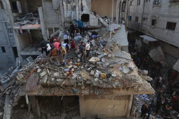 Izraeli thotë se pret fazë të re të vështirë në Gazë