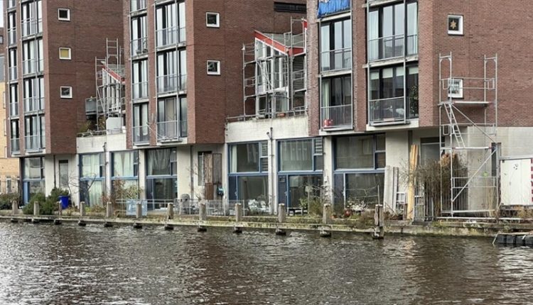 Holandë, pas reshjeve të dendura të shiut niveli i ujit në pikën kritike