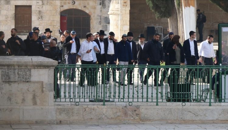 Hebrenjtë fanatikë planifikojnë të marshojnë drejt xhamisë Al-Aksa për t’i dhënë fund statusit të saj islam