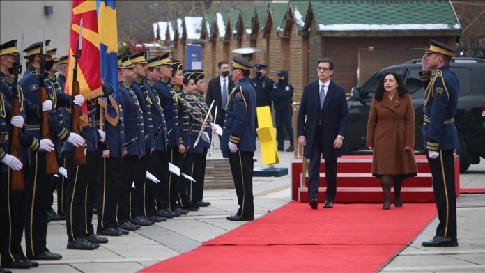 Pendarovski nesër në Kosovë, pritet nga Osmani Pendarovski nesër në Kosovë, pritet nga Osmani
