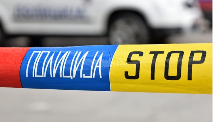 Dy të vrarë dhe një i plagosur në Kumanovë, një person vret motrën dhe nipin e tij