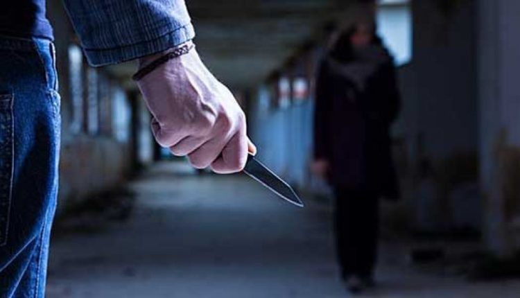 Goditet me thikë një i mitur në Shkup