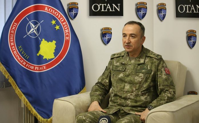 Komandanti i KFOR-it kërkon përgjegjësi për sulmin në Banjskë dhe atë ndaj ushtarëve