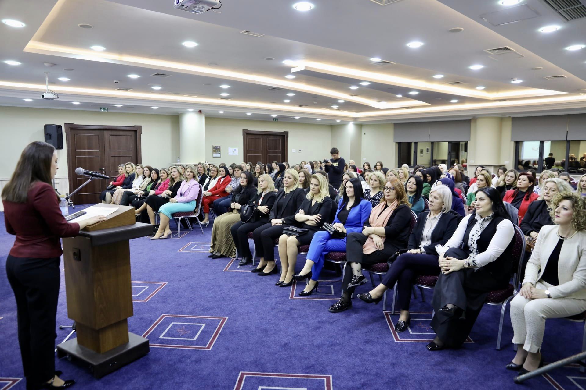 Forumet e Gruas të partive opozitare të VLEN-it, organizuan aktivitet për nder të ditës së gruas