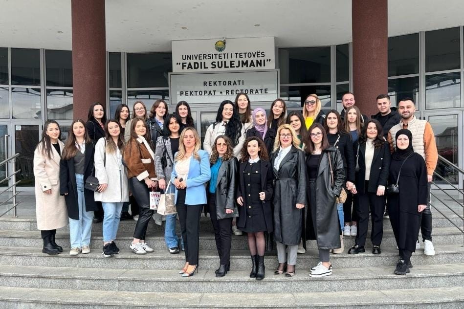 Studentët e Farmacisë realizuan vizitë studimore