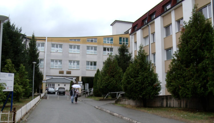 Vdes një person në Spitalin e Gjakovës