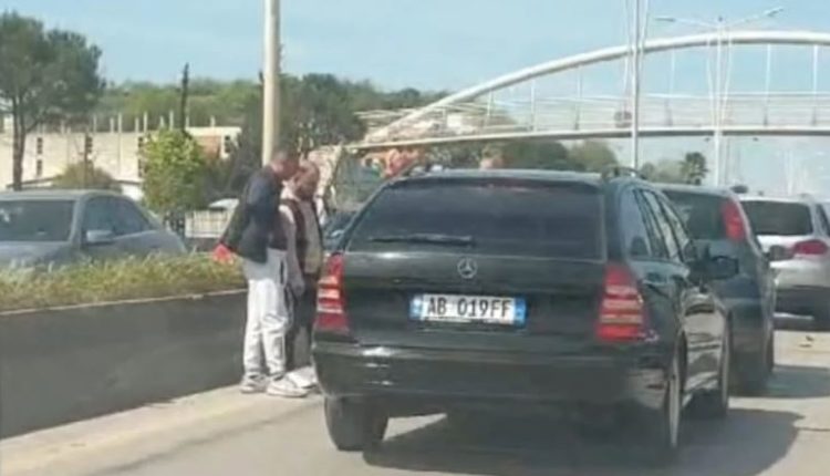 Aksident i katërfishtë në autostradën Tiranë-Durrës, s’dihet a ka të lënduar
