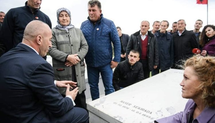 Haradinaj kujton të rënët e masakrës së Makocit dhe betejën e Marecit