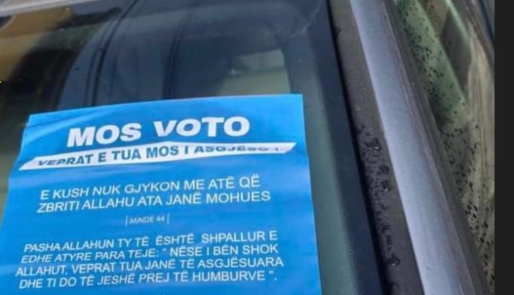 “Mos voto”, thirrjet e çuditshme të vendosura në veturat e Çairit