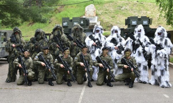 Fotografi mahnitëse nga skuadra e snajperistëve të ardhshëm të FSK-së