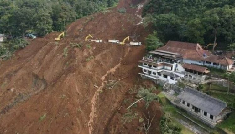 Indonezi, të paktën 18 të vdekur nga rrëshqitjet e dheut në ishullin Sulawesi