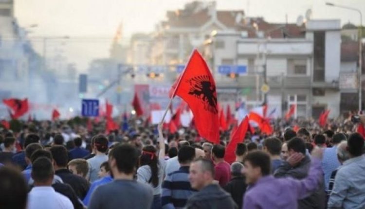 A do të vendosin shqiptarët për presidentin e Maqedonisë së Veriut më 8 maj?