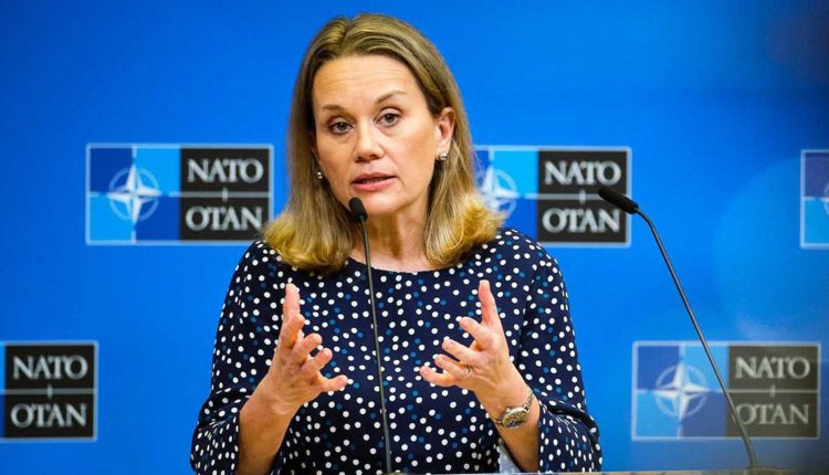 Ambasadorja amerikane në NATO numëron përpjekjet e Rusisë për destabilizim të Ballkanit