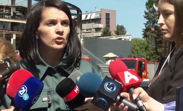 Stojçevska: Është lokalizuar zjarri në Sallën Universale! Nuk ka viktima