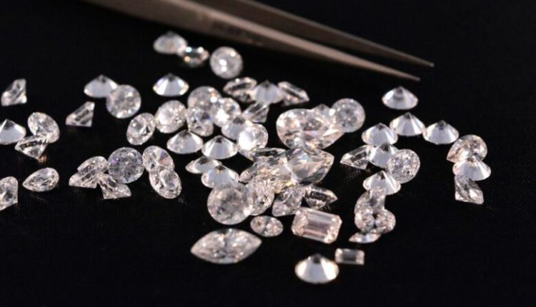 Natyrës i duhen miliarda vjet/ Shkencëtarët bënë një diamant në 150 minuta