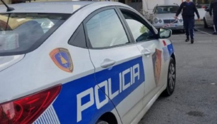 Aksident në Tiranë, drejtuesi i veturës humb kontrollin dhe bie në lumin Lana