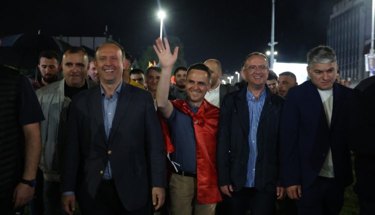 VLEN-i festoi fitoren e VMRO-së!